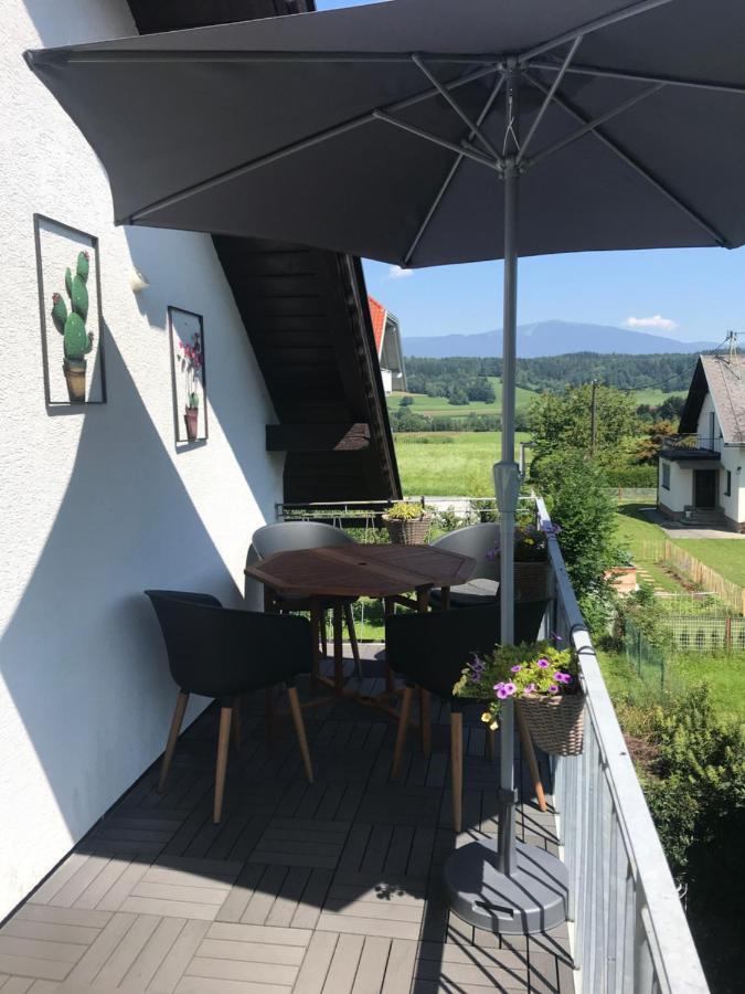 Ferienwohnung Groessing Finkenstein am Faaker See Exterior photo